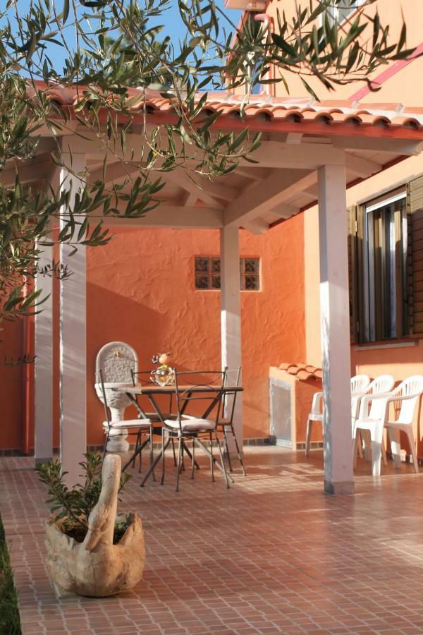 Da Martina Villa Domusnovas Luaran gambar